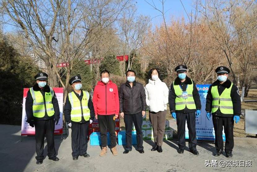 国际十大娱乐正规网址：一退休职工献爱心慰问疫情防控人员